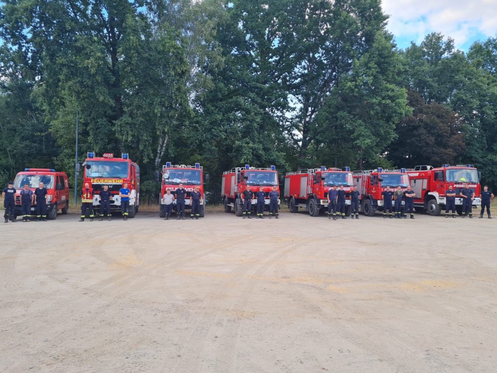 http://www.feuerwehr-neukirch.de/2022/08/26/zusammen-gegen-den-waldbrand/